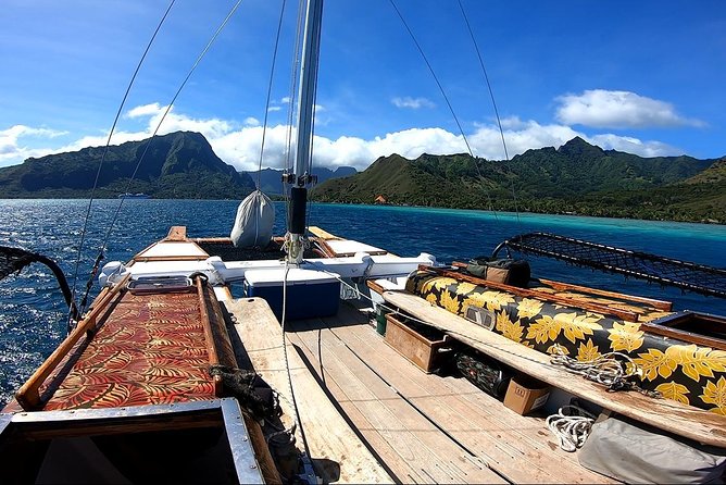 Private sailing adventure - A Flexible Route Through Moorea’s Lagoon