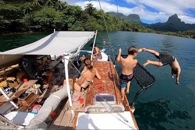 Private sailing adventure - Snorkeling, Fishing, and Optional Ocean Time