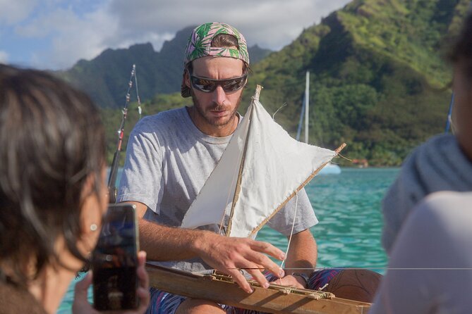 Private sailing adventure - Fruit, Drinks, and a Taste of Island Hospitality