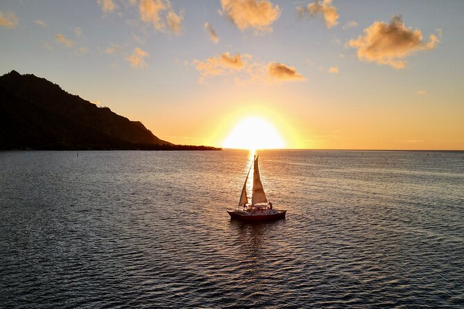 PRIVATE Sunset Cruise : Moorea Sailing on a Catamaran named Taboo - Sailing along Moorea’s coast