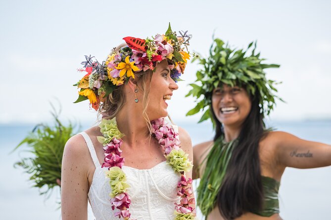 Professional Photo Shooting in Moorea, unique session adapted - The mountain side: green, shaded, and full of texture