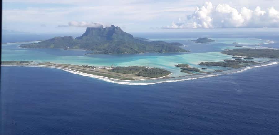 Raiatea: Bora Bora and Taha'a Private Scenic Flight one hour - Is $82 good value?