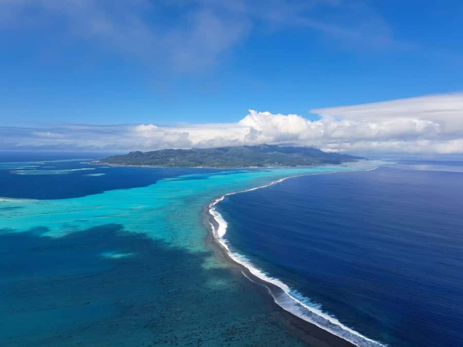 Raiatea: Bora Bora and Taha'a Private Scenic Flight one hour - Should you book it?