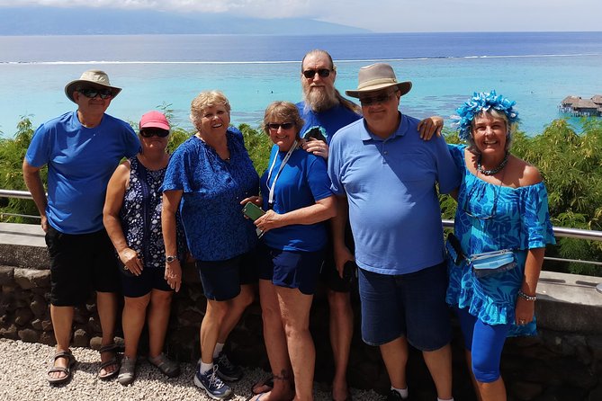 Scenic Shopping Tour from cruise ship - Belvedere Lookout and Moorea’s mountain setting