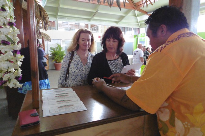Seat in Coach Transfer from Rarotonga Airport to Hotel - Key points to know before you book