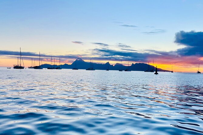 Sunset Cruise in Tahiti - Cocktails, wine, sushi, and snacks