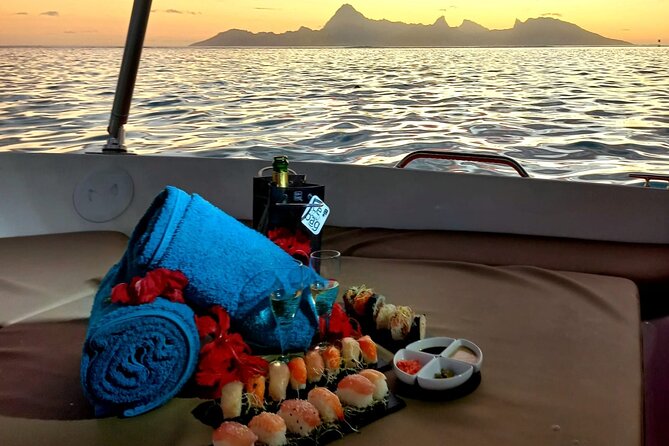 Sunset Cruise in Tahiti - Why the small group makes a difference