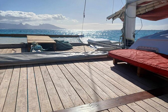 Sunset sailing trip on the Lagoon of Tahiti - Who will enjoy this Tahiti sunset sail?
