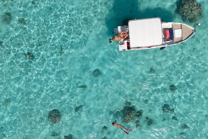 Taha'a Island or Raiatea Boat Tour - Lunch on a private motu