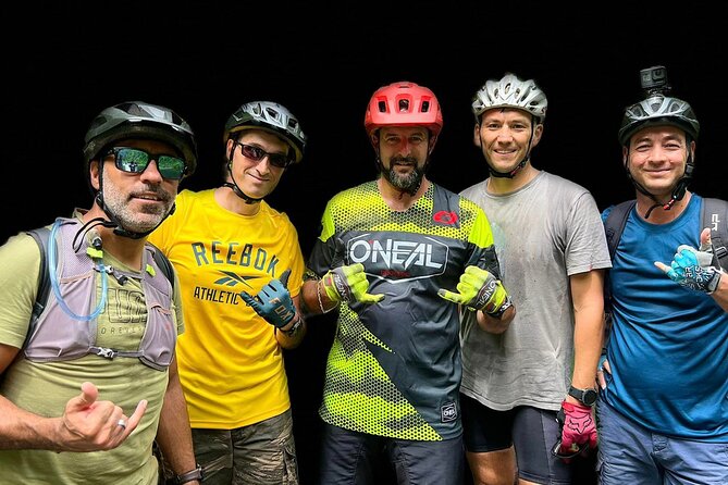 Tahiti excursion adventure circuit MTB MTB E-Bike private valley - Swimming behind Bassin du Roi