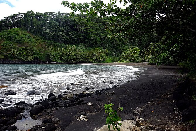 Tahiti: Tour of the East or West Coast (Half Day) - Maraa Grotto and the beaches of Punaauia