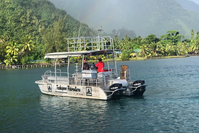 Taxi Boat to Watch the Teahupoo International Surfing Competition - Who will get the most from this boat trip?