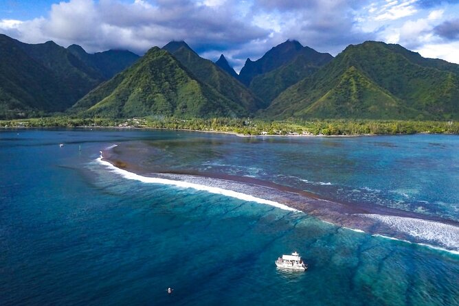 Teahupoo Wave Watching - Why Teahupo’o is worth seeing from the water