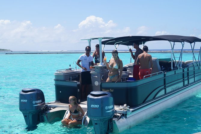 Toa Boat Bora Bora Private Lagoon Tour On Entertainer Bar Boat - Seeing Bora Bora from the lagoon