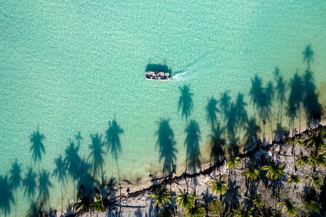 Toa Boat Bora Bora Private Lagoon tour with Lunch On Majestic Pontoon Boat - Who will get the most from this tour