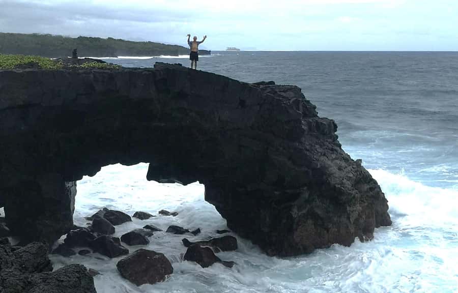 Tour of Primeval Crystal Waters of Samoa - Togitogiga Waterfall and the final swim